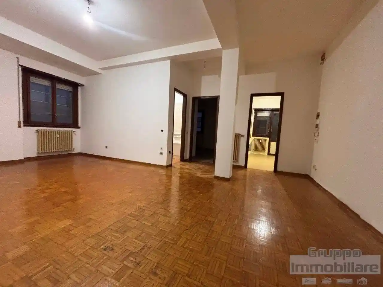 Trilocale da ristrutturare, quinto piano, Centro Mare, Pesaro - foto 2