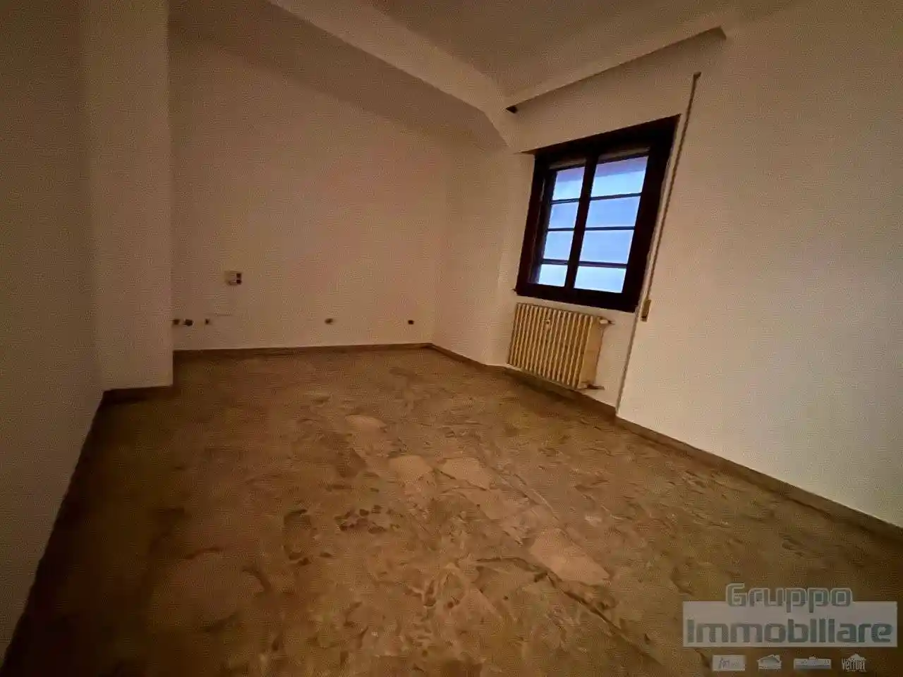 Trilocale da ristrutturare, quinto piano, Centro Mare, Pesaro - foto 3