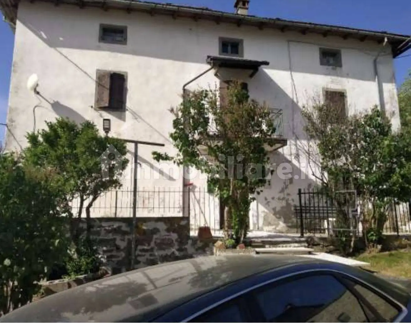 Villa in asta a San Benedetto Val di Sambro