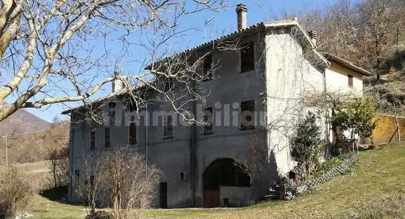 Appartamento in asta a Sellano