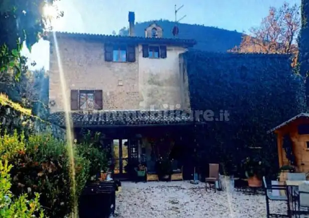 Villa in asta a Spoleto