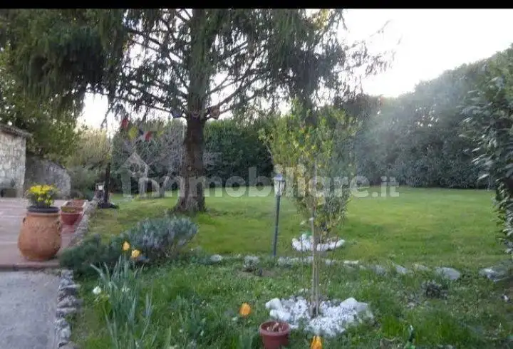 Villa in affitto a Todi