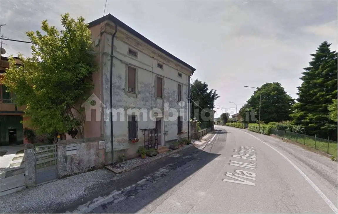 Casa indipendente in asta a Rivarolo del Re ed Uniti