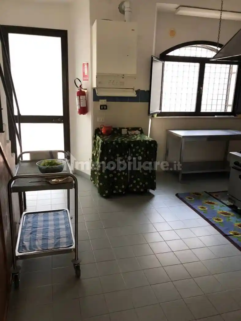 Palazzo - stabile all'asta largo San Domenico 1, Orsara di Puglia - foto 4