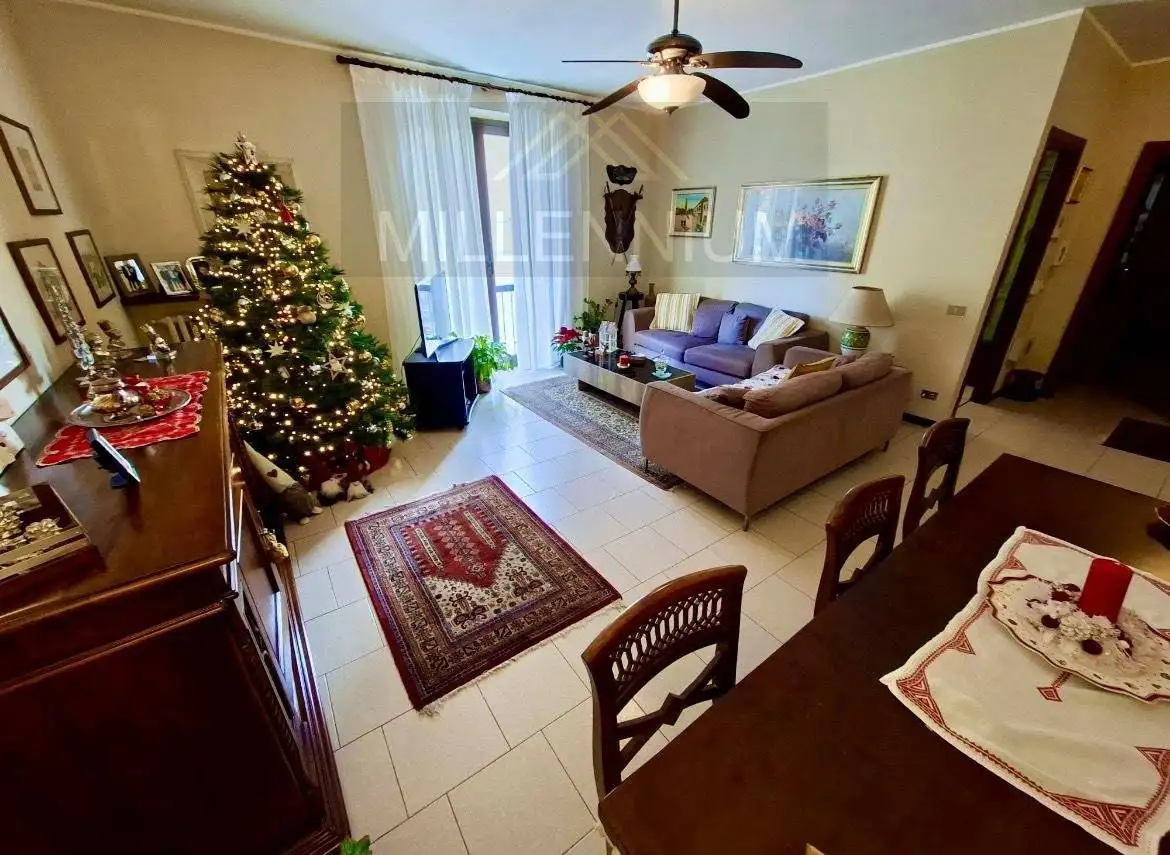 Trilocale buono stato, primo piano, Centro, Arona - foto 5