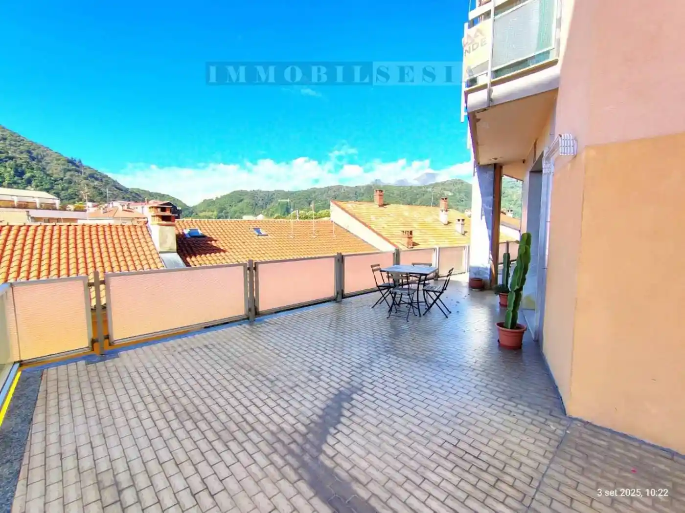 Appartamento martiri 21, Centro, Borgosesia - foto 2