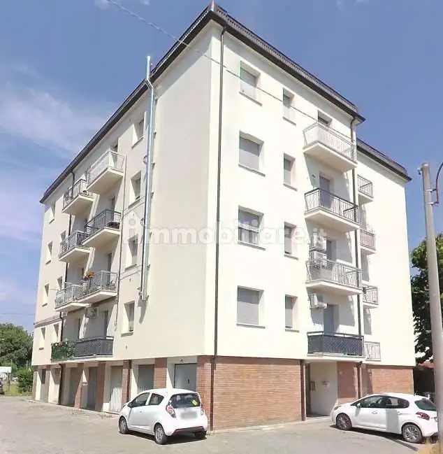 Appartamento in vendita a Cento