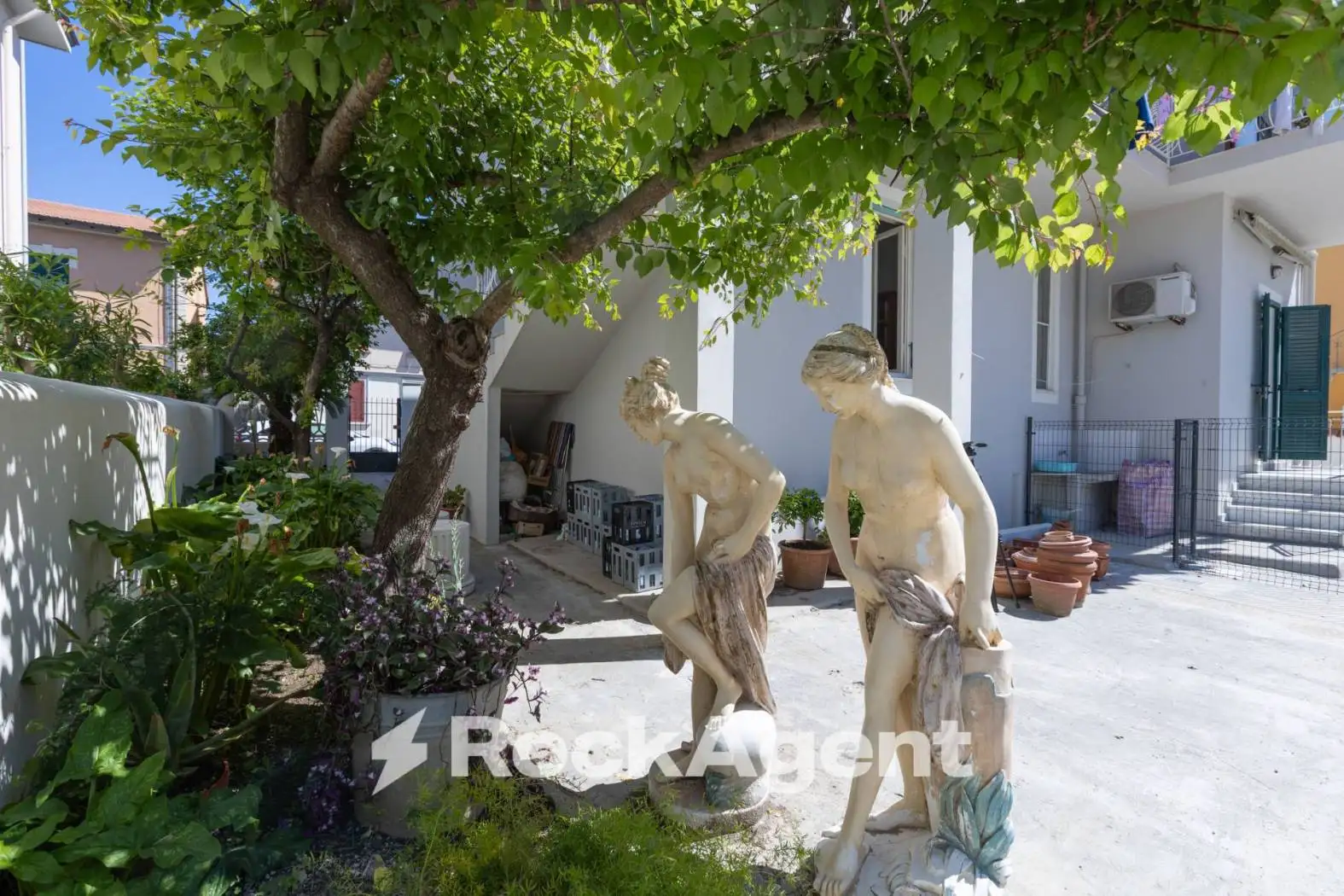 Appartamento in vendita a Livorno