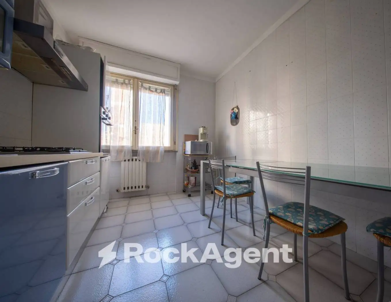 Quadrilocale via Budapest, 10, Porcellana, Sassari - foto 3