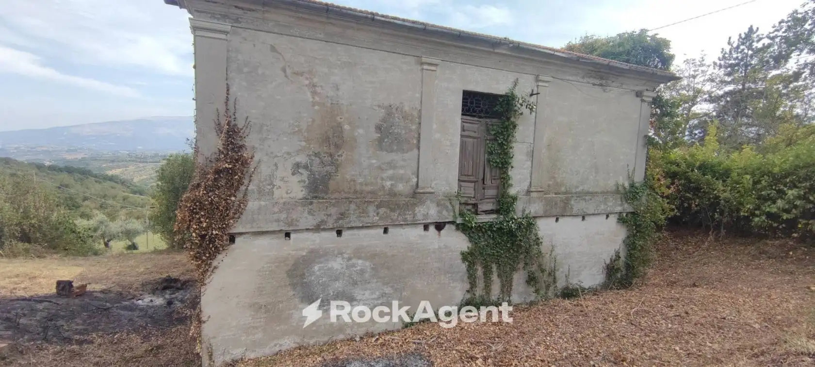 Casale, da ristrutturare, 6000 m², Centro, Civitaquana - foto 2