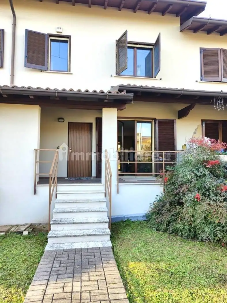 Villa a schiera 4 locali, buono stato, Centro, Bagnolo Mella - foto 3