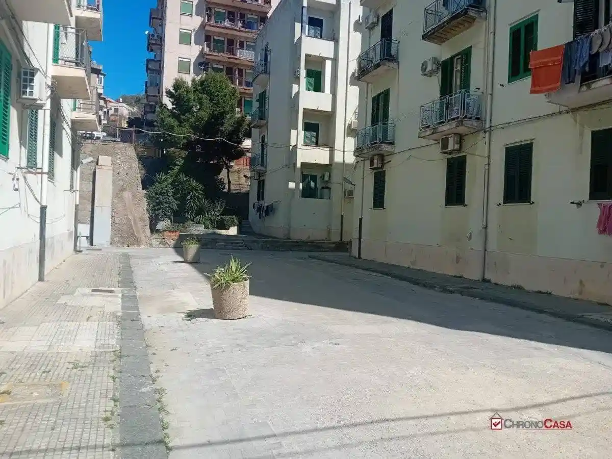 Quadrilocale buono stato, secondo piano, Libertà, Messina - foto 2