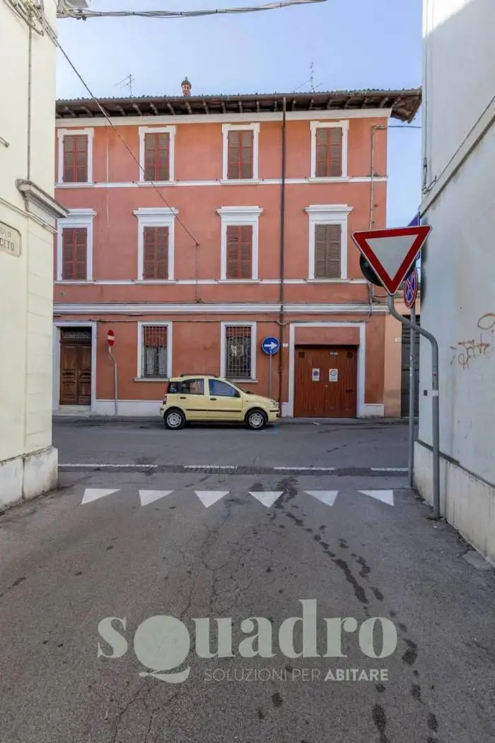 Palazzo - Edificio in vendita a Forlì