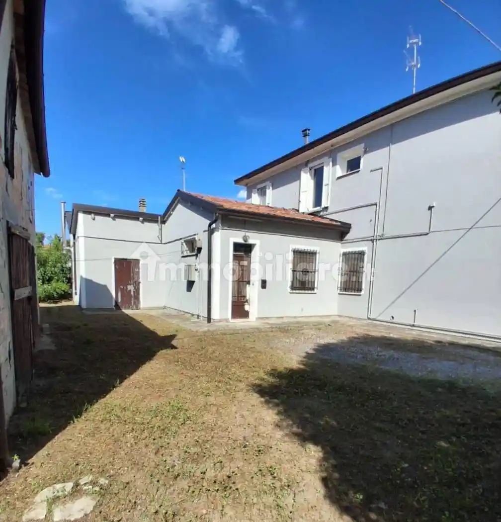 Villa bifamiliare via Maurelio Falzoni 4, Lavezzola, Conselice - foto 2