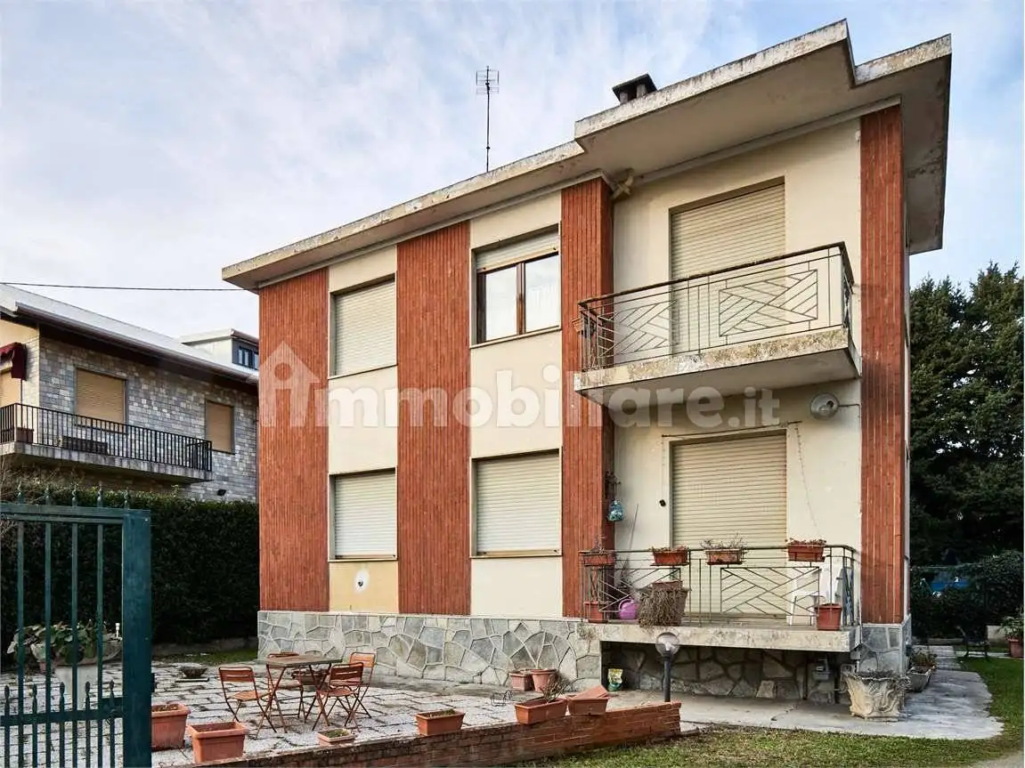 Villa bifamiliare via Monviso, 20, Tabona, Borgo Nuovo, Pinerolo - foto 2