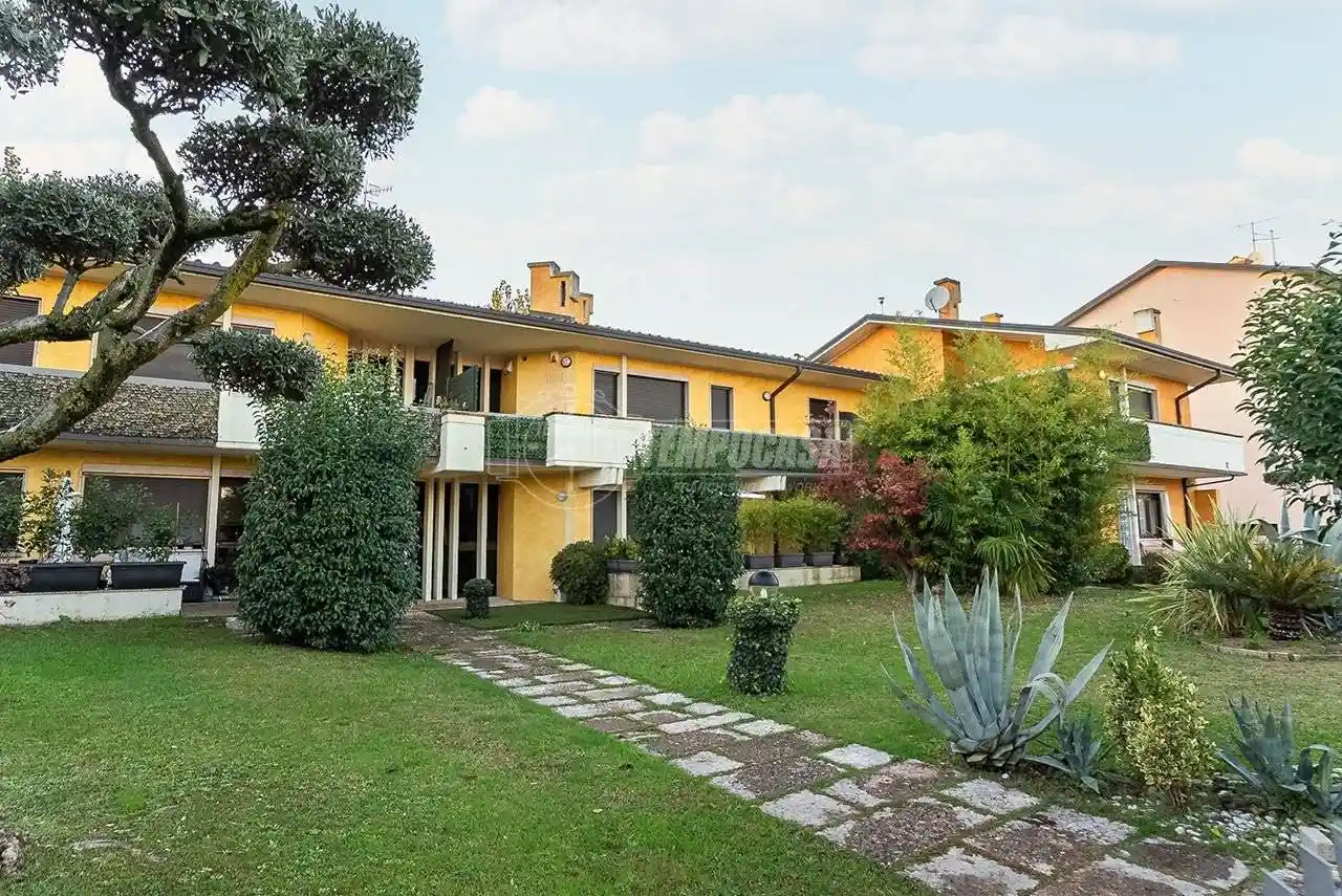 Appartamento in vendita a Sirmione