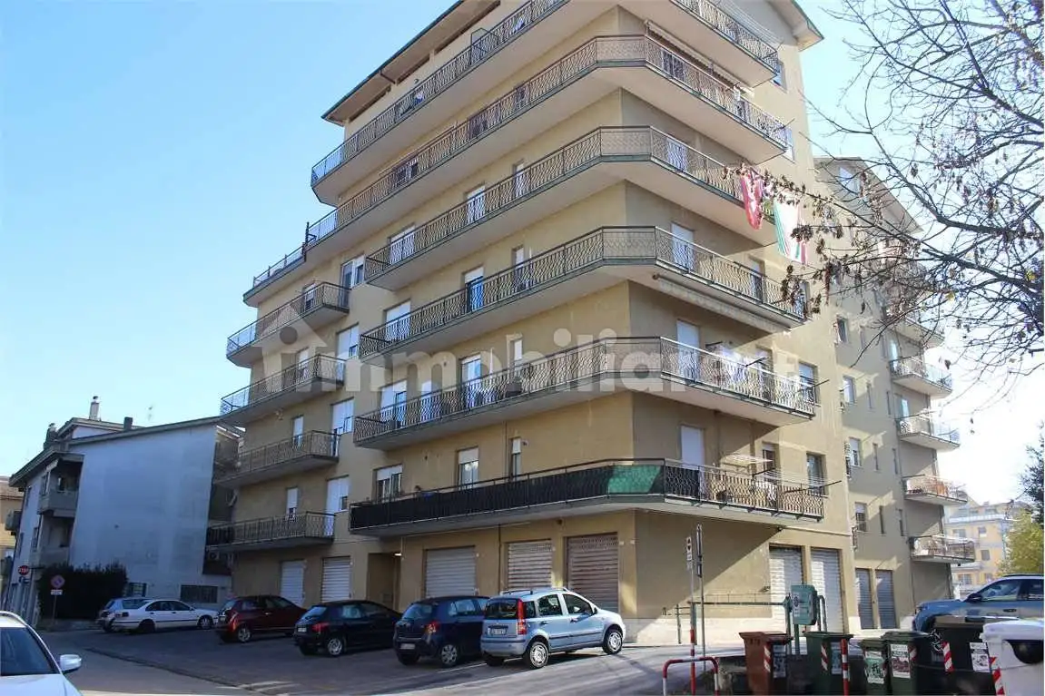 Appartamento via Tommasi, 21, Centro, Chiaravalle - foto 2