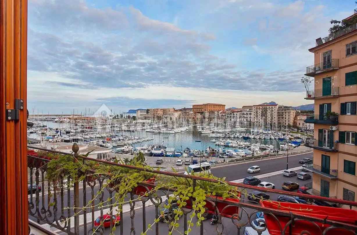 Appartamento in vendita a Palermo