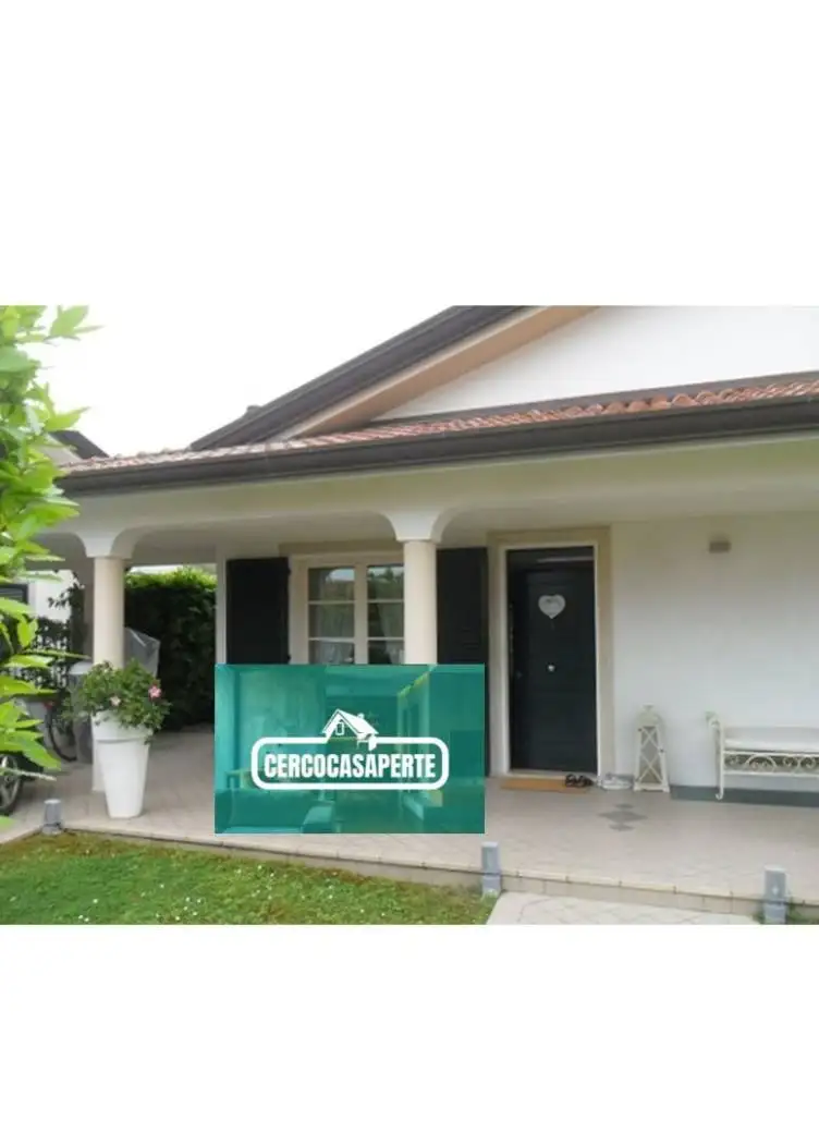 Casa indipendente in asta a Viareggio