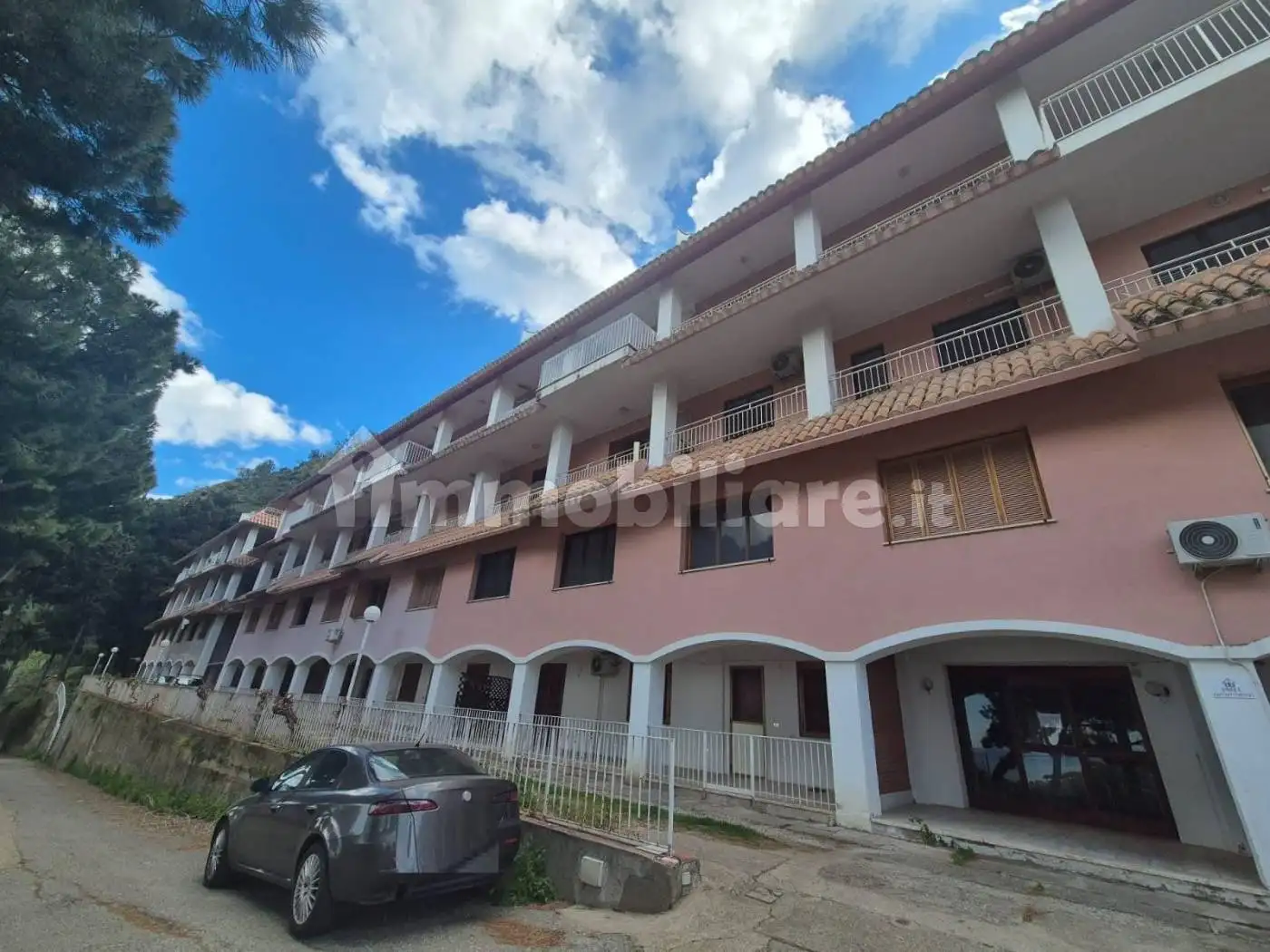 Appartamento in vendita a Stalettì