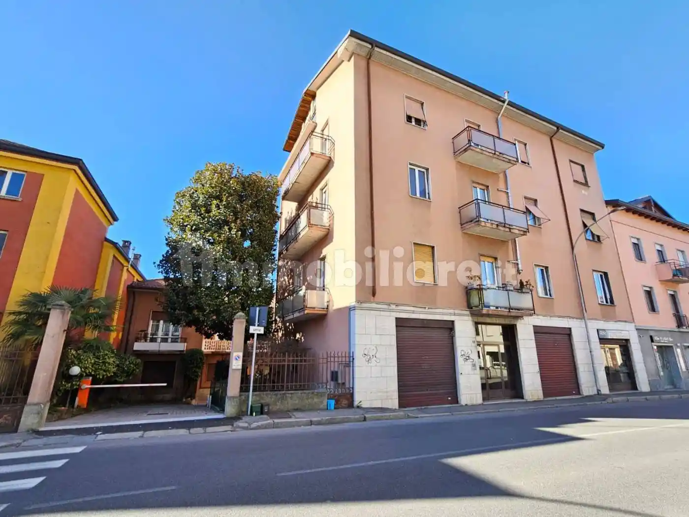 Palazzo - Edificio in vendita a Cantù