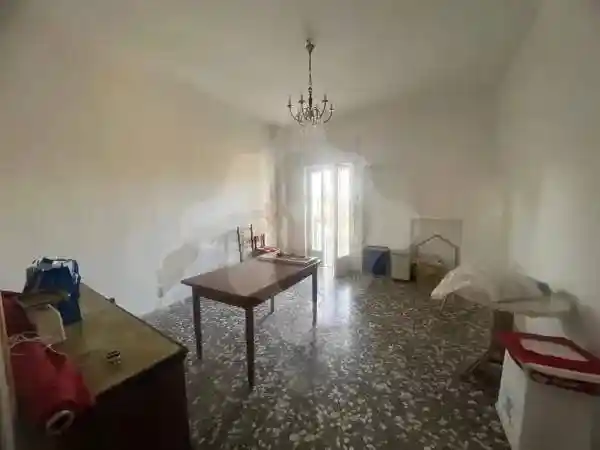 Terratetto unifamiliare 135 m², da ristrutturare, Santo Spirito, Bari - foto 2