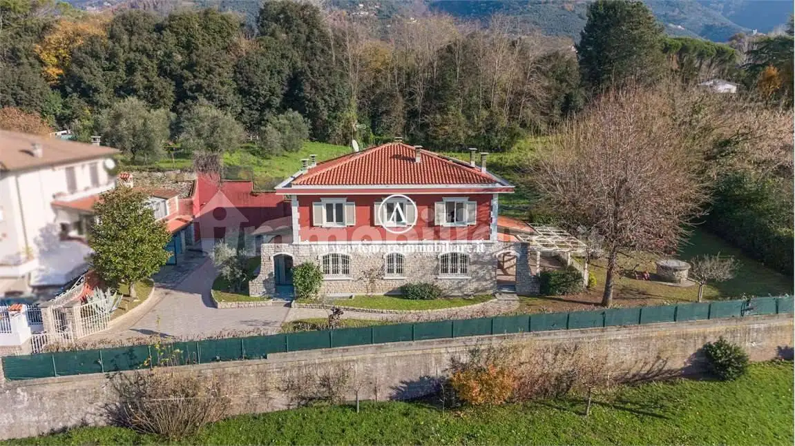 Villa unifamiliare via giuseppe ungaretti , 22, Camaiore Paese, Camaiore - foto 4