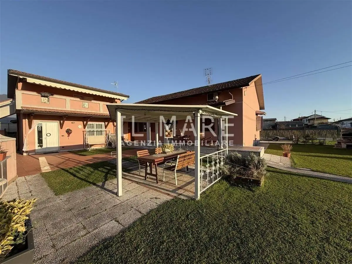 Terratetto unifamiliare via Alteta,, Zona Industriale, Massa - foto 4