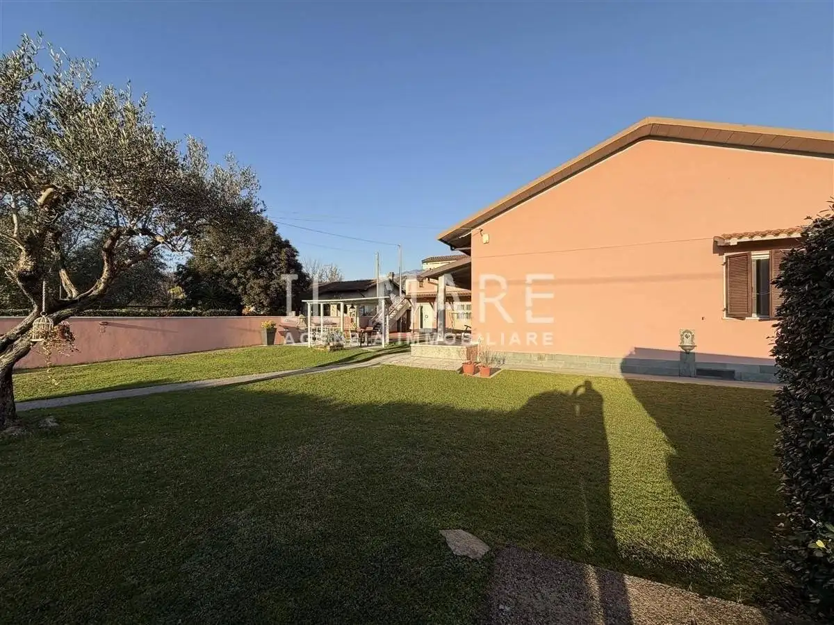 Terratetto unifamiliare via Alteta,, Zona Industriale, Massa - foto 5