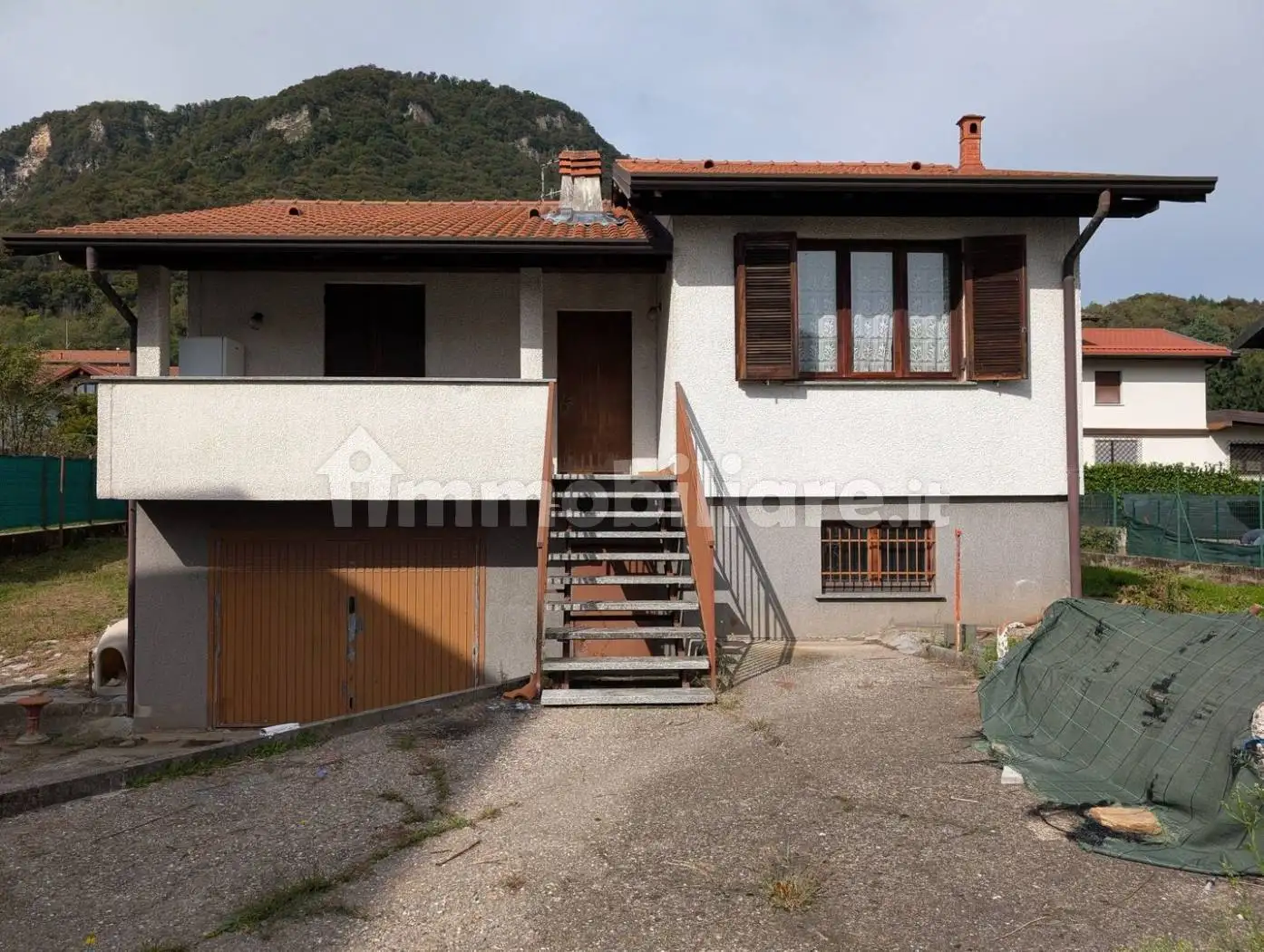 Villa unifamiliare via Giuseppe Mazzini 18, Centro, Bisuschio - foto 2