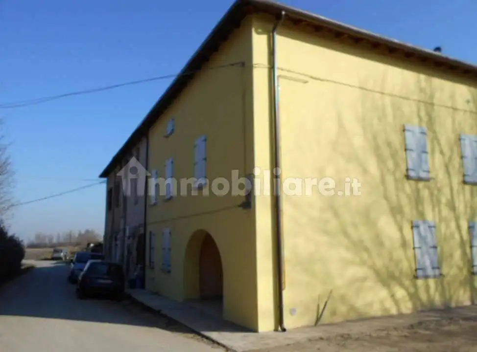 Casa indipendente in asta a Novi di Modena