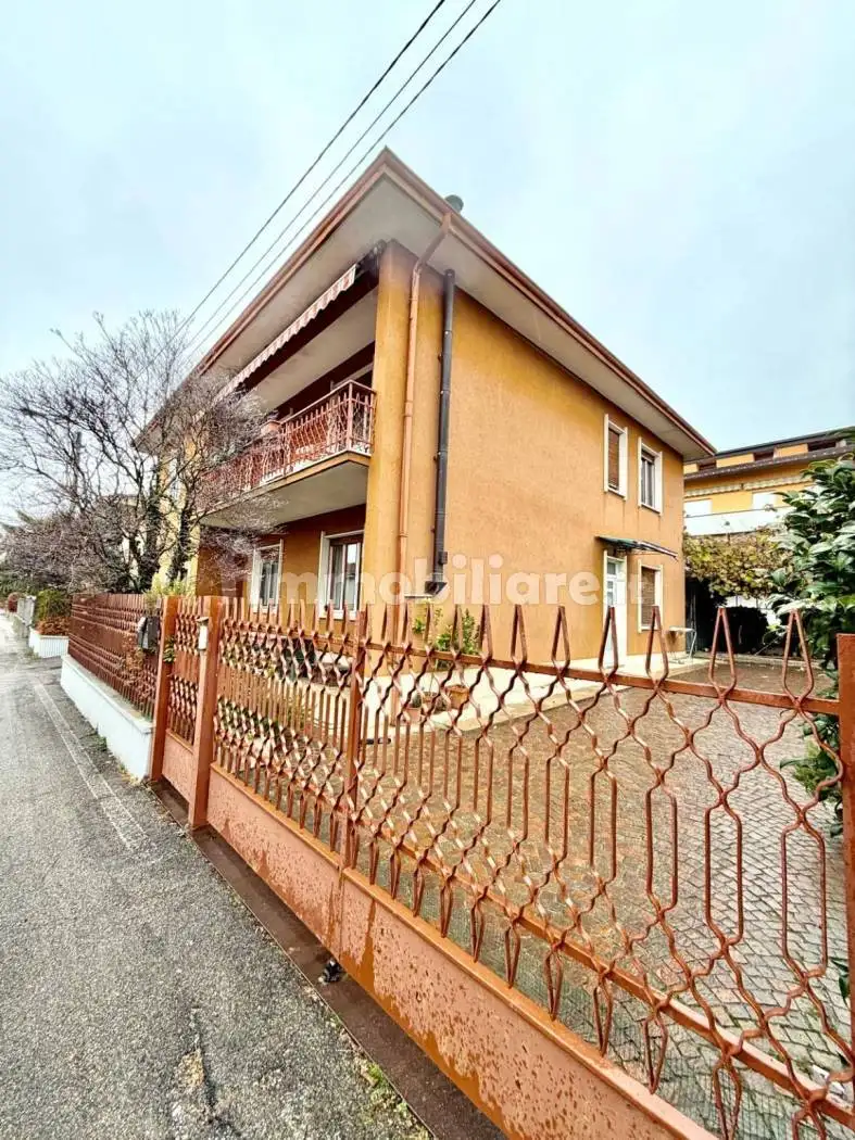 Villa bifamiliare via Santa Maria, Centro, Binago - foto 2