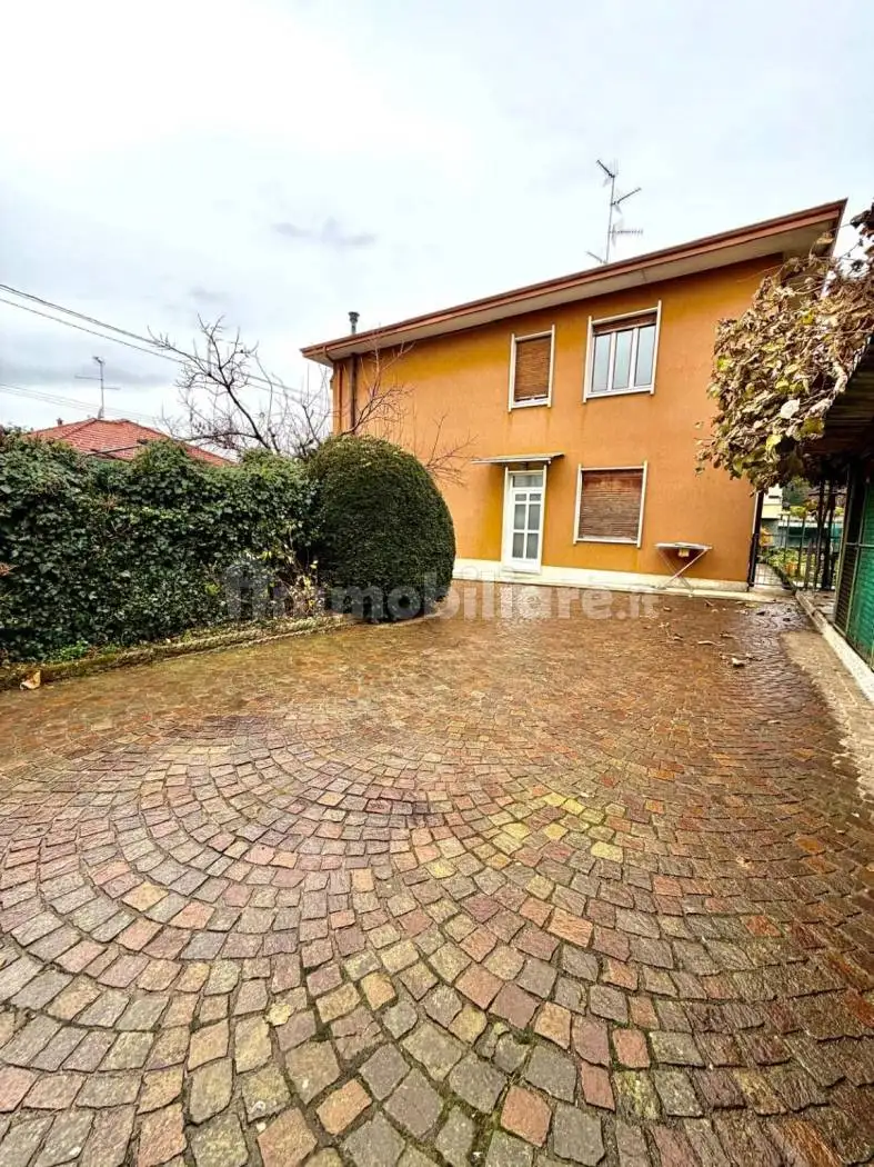 Villa bifamiliare via Santa Maria, Centro, Binago - foto 5