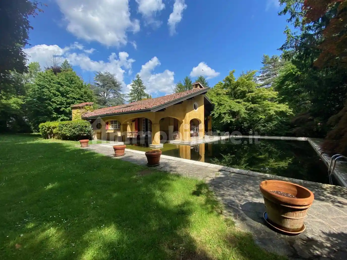 Villa in vendita a Appiano Gentile