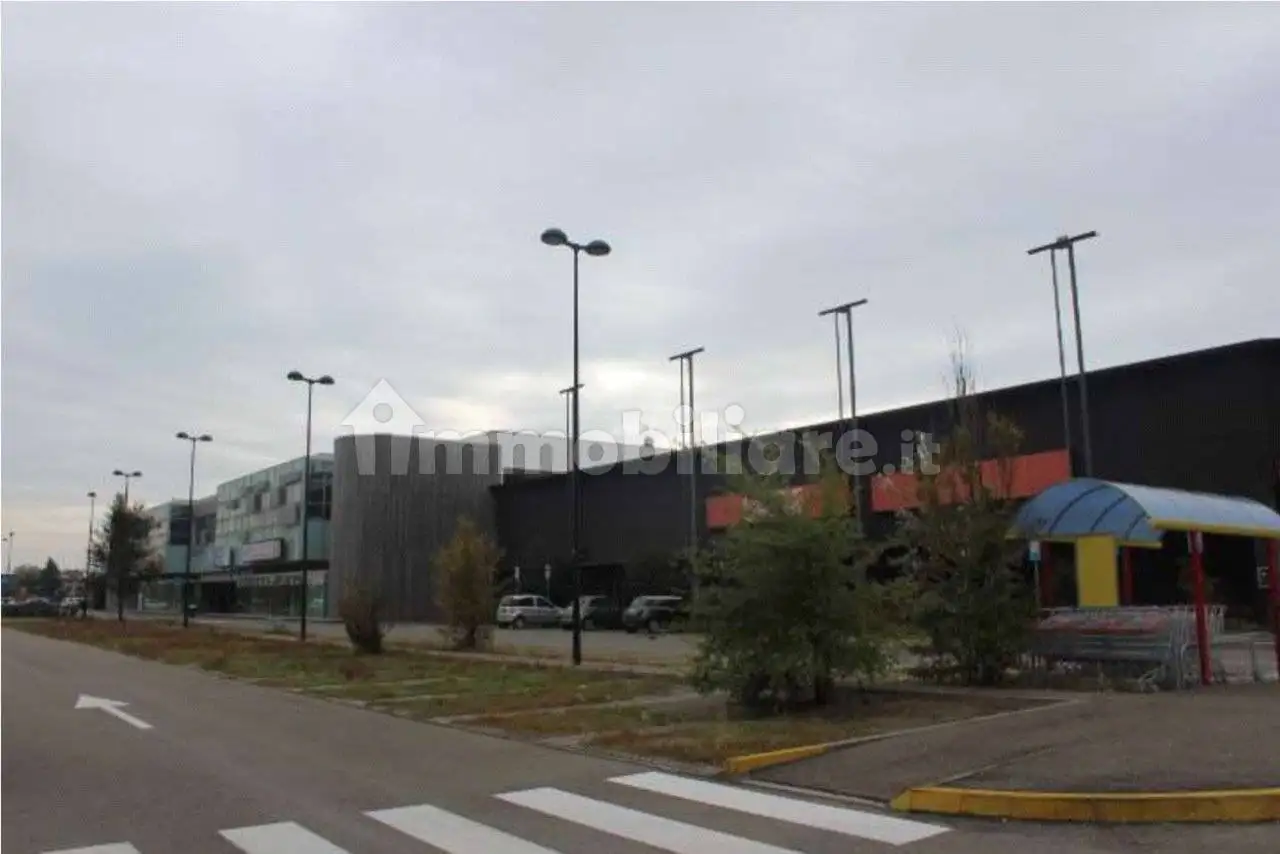 Palazzo - Stabile in asta a Parma