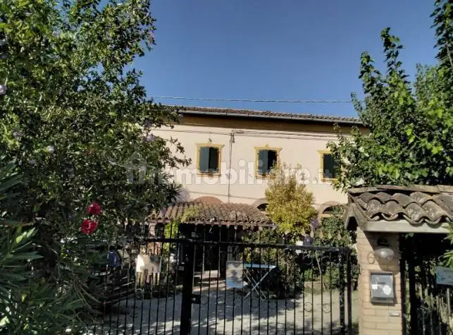 Villa in asta a Cadelbosco di Sopra