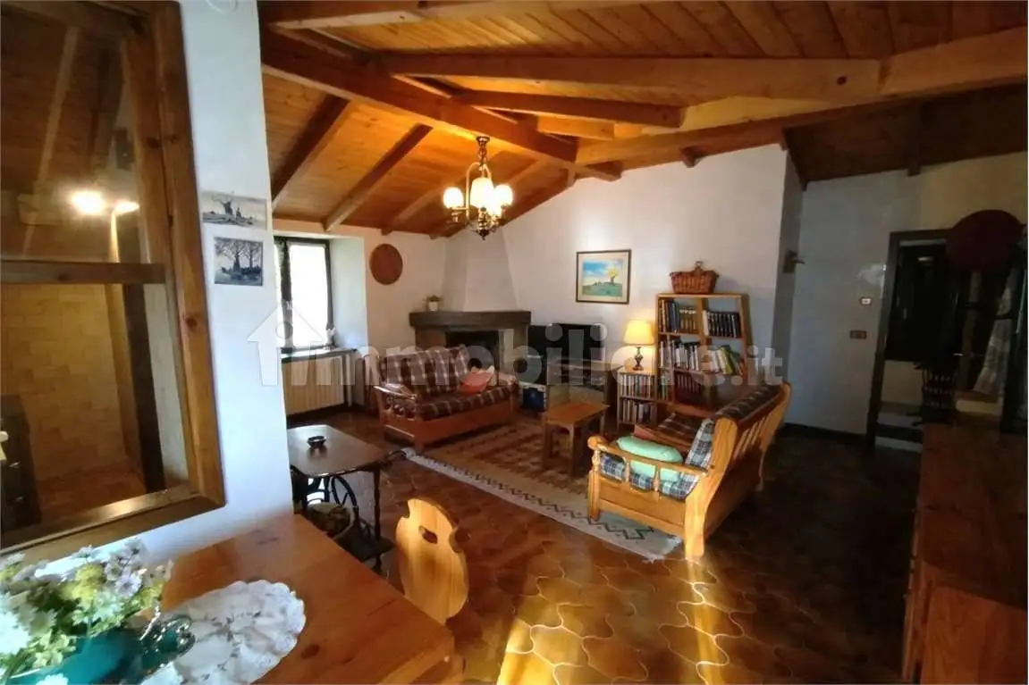 Bilocale buono stato, terzo piano, Crosano, Brentonico - foto 2