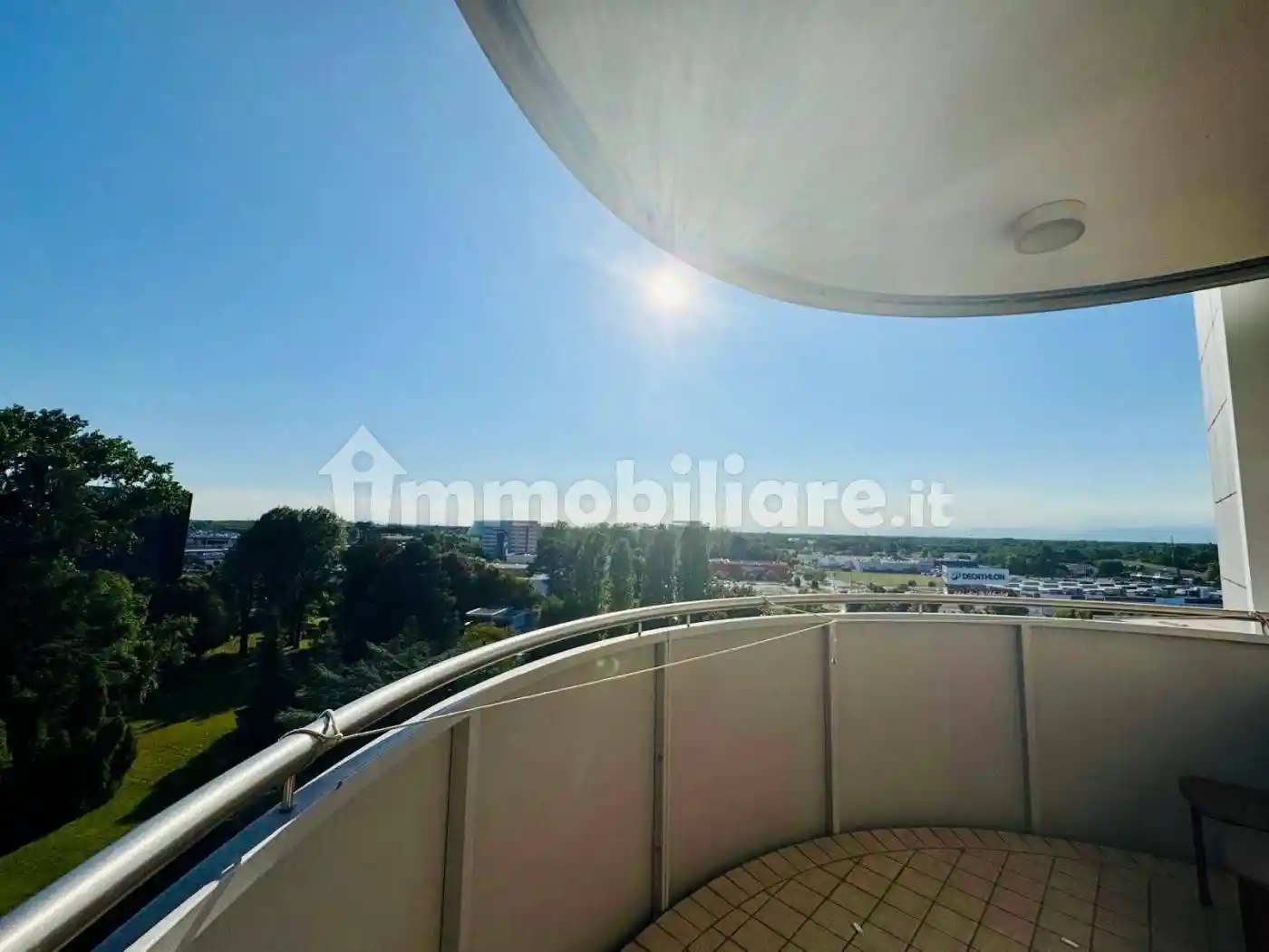 Trilocale via Riccardo Zandonai 1, Cipressina, Venezia - foto 3