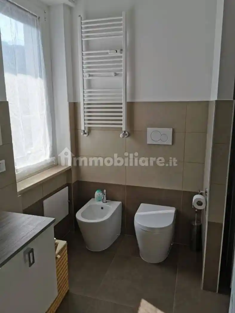 Bilocale via Jacopo Dal Verme 1, Isola, Milano - foto 2