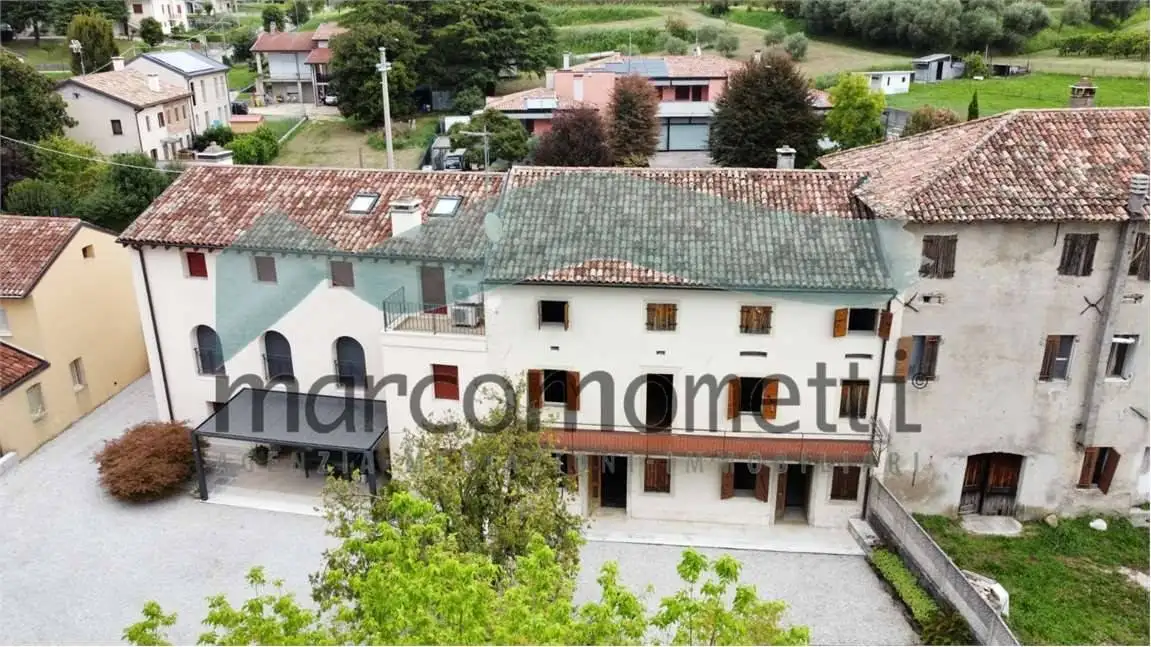 Terratetto unifamiliare 300 m², da ristrutturare, Colle Umberto - foto 2