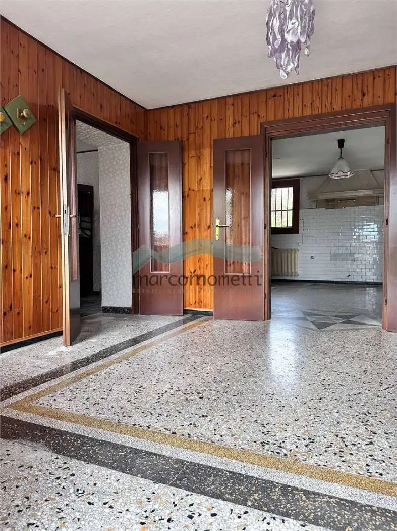 Terratetto unifamiliare 300 m², da ristrutturare, Colle Umberto - foto 4