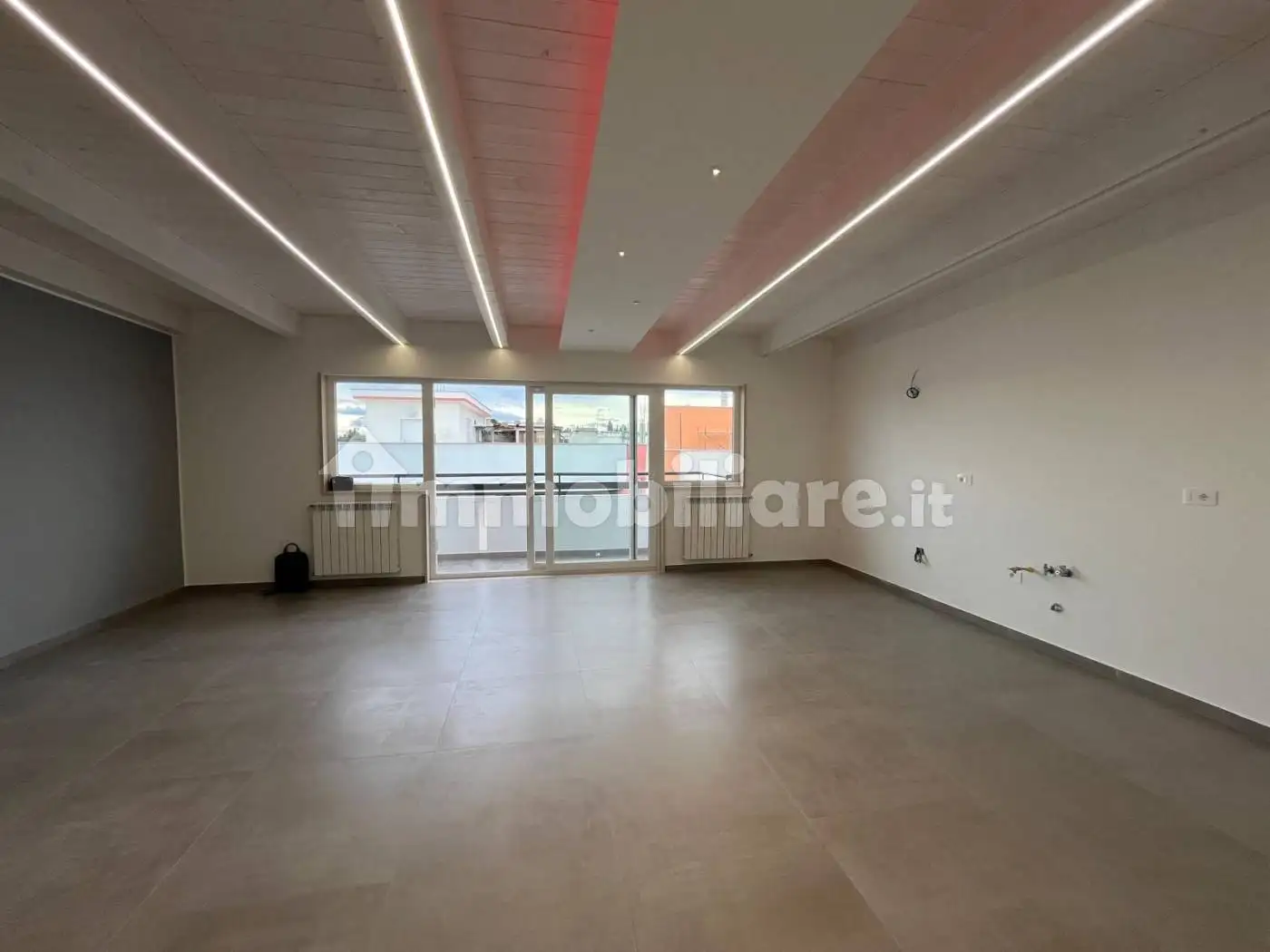 Trilocale ottimo stato, terzo piano, Centro, Cerignola - foto 2