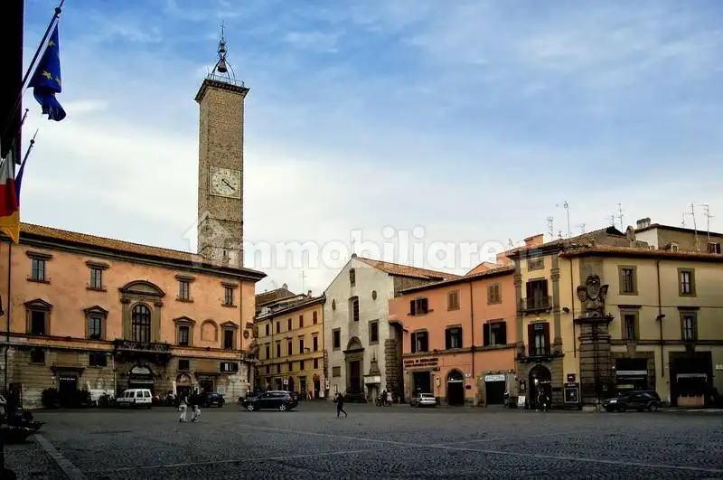 Palazzo - Edificio in vendita a Viterbo