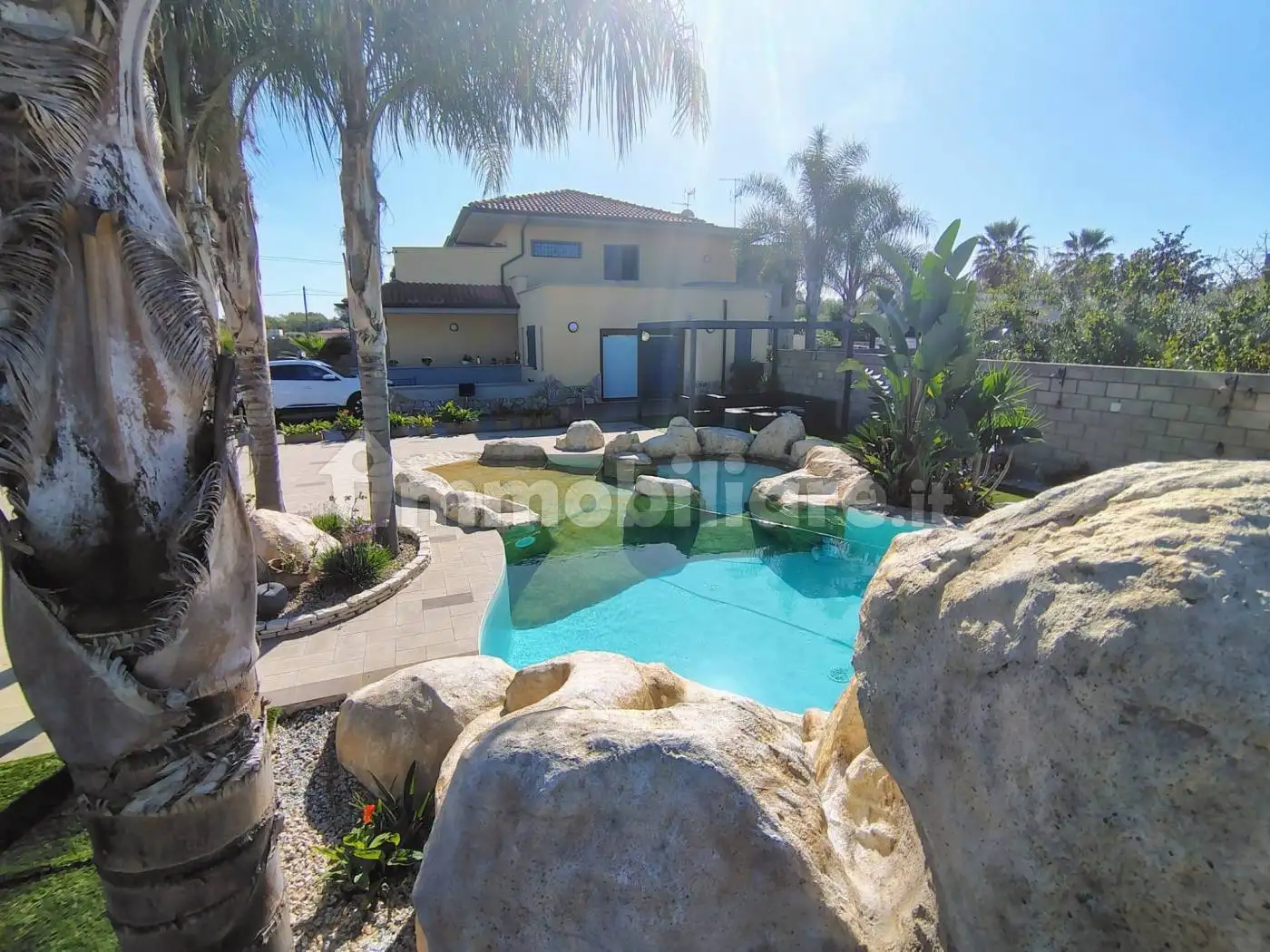 Villa in vendita a Latina