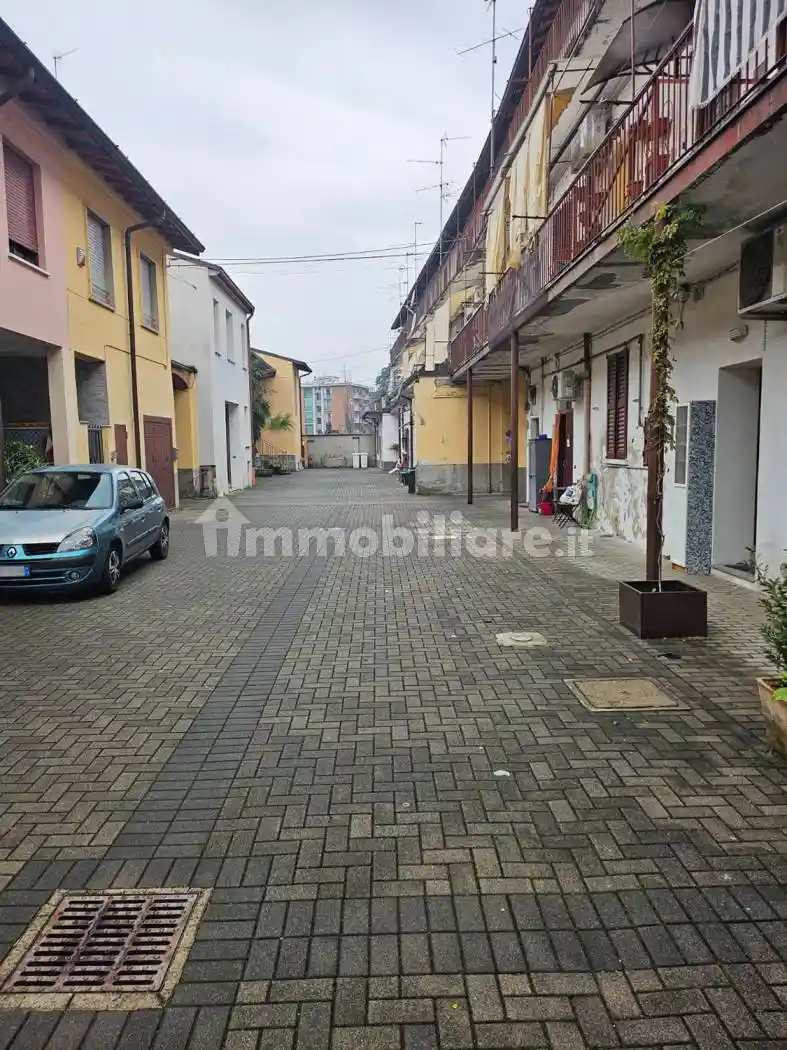 Bilocale via Monte Grappa 4, Centro, Brugherio - foto 4