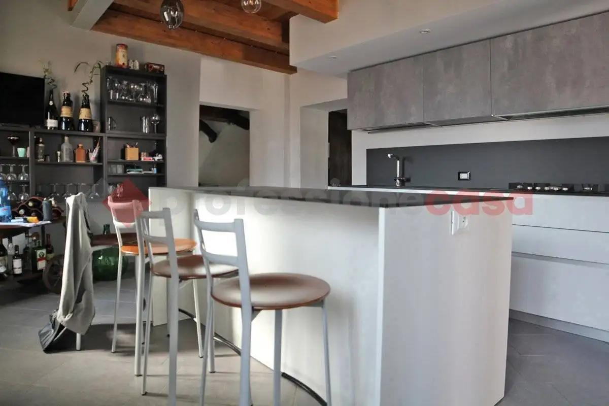 Appartamento in vendita a Oleggio Castello