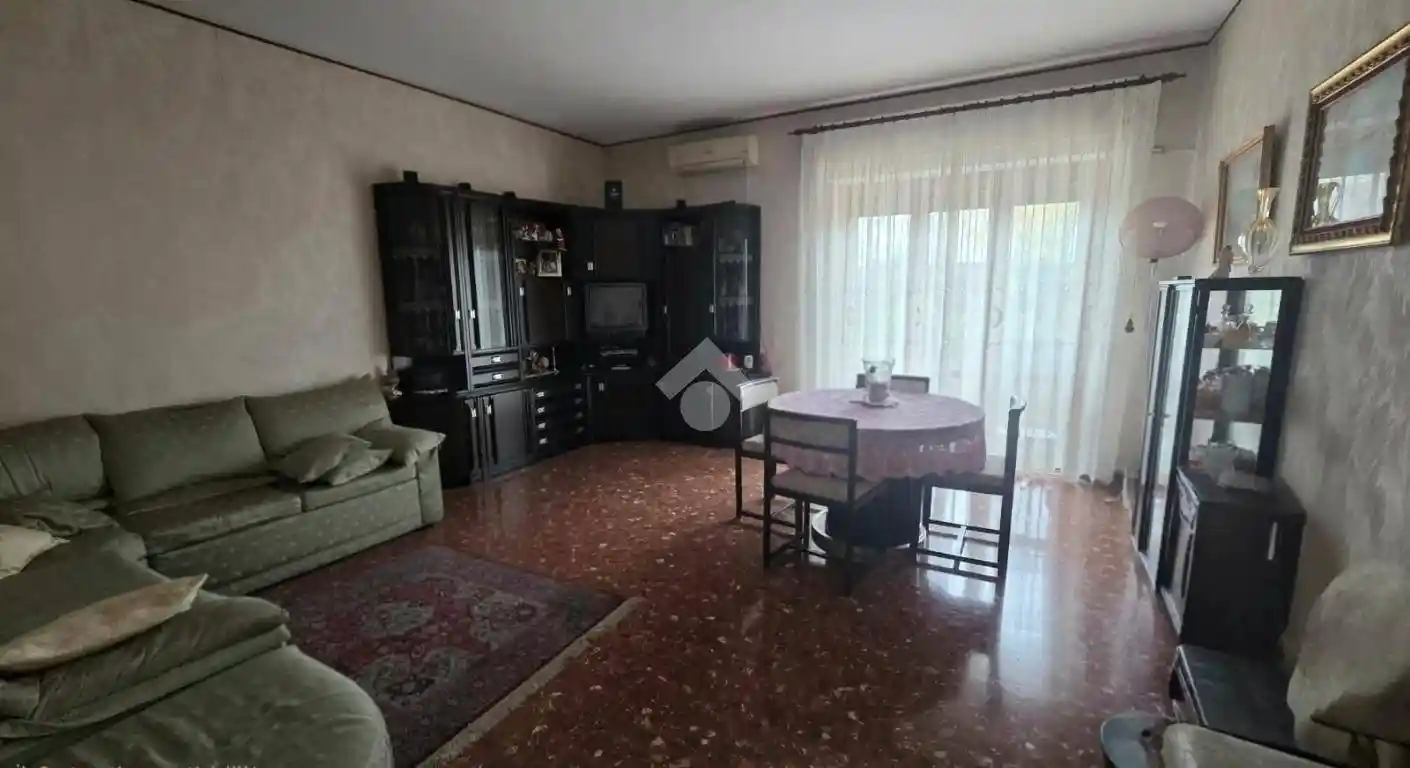 Trilocale via Emilio Scaglione 11, Chiaiano, Napoli - foto 2