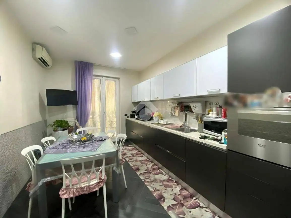 Appartamento in vendita a Napoli