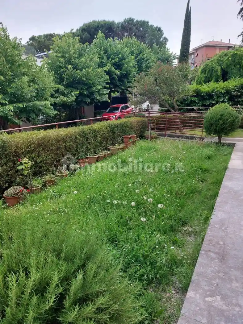 Quadrilocale via Aldo Moro 8, Centro, Chianciano Terme - foto 3