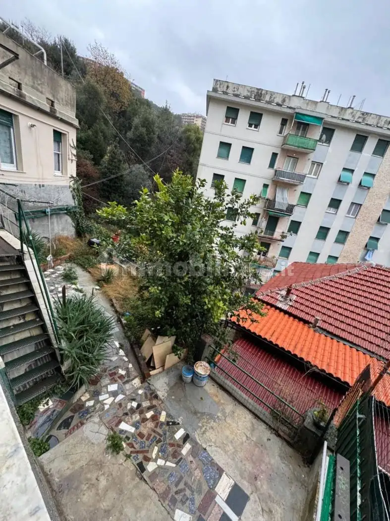 Appartamento in vendita a Genova